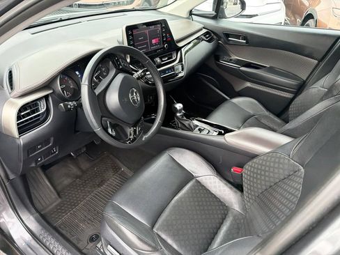 Used 2021 Toyota C-HR Limited FWD image 19