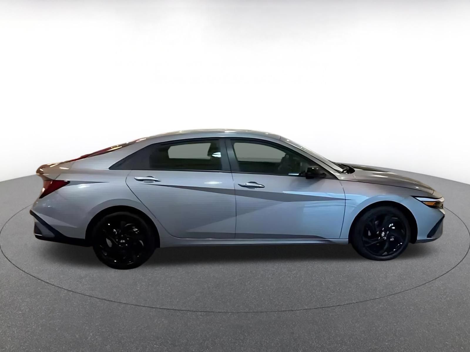 Used 2026 Hyundai Elantra Sport FWD image 14