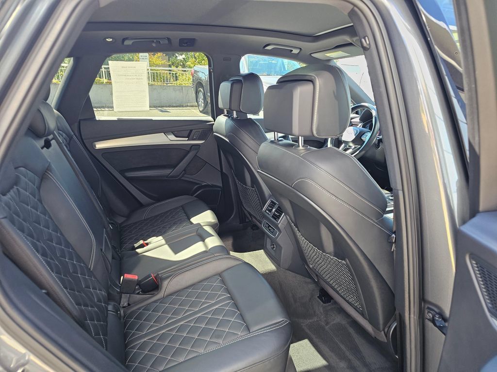 Used 2018 Audi SQ5 Premium Plus w/ Navigation Package AWD/4WD image 14