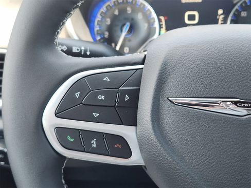 New 2025 Chrysler Pacifica Select w/ Fav Edition Package image 22