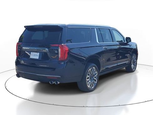 Certified 2023 GMC Yukon XL Denali Ultimate AWD/4WD image 4