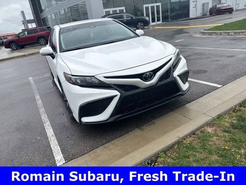 Used 2023 Toyota Camry SE image 1