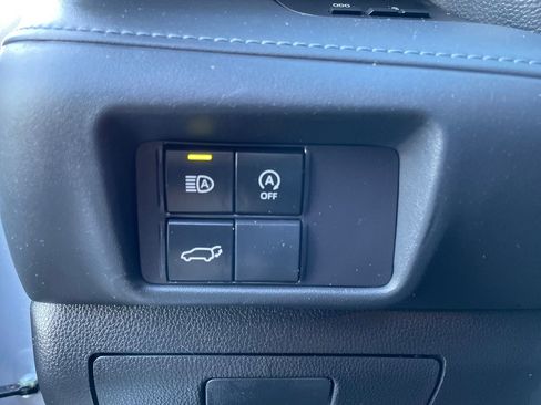 Certified 2023 Toyota Highlander LE image 15