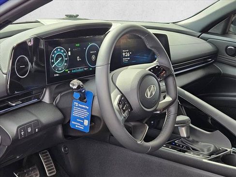 Certified 2026 Hyundai Elantra SEL FWD image 3