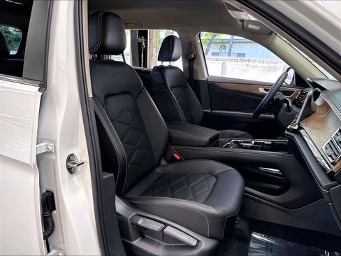 Certified 2026 Volkswagen Atlas SE w/ Black Wheel Package AWD/4WD image 32