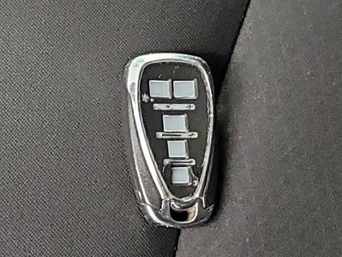 Used 2020 Chevrolet Malibu LT FWD image 32