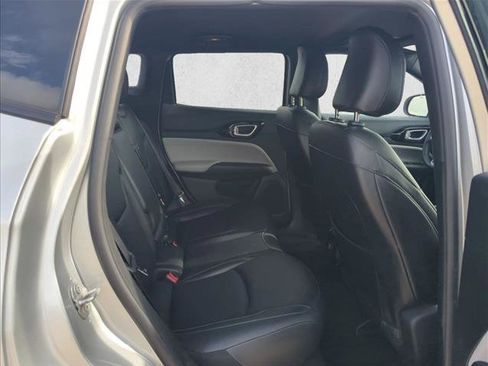 Used 2025 Jeep Compass Limited AWD/4WD image 19