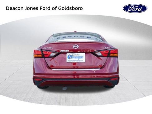 Used 2022 Nissan Altima 2.5 SV image 4