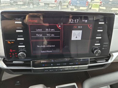 Used 2021 Toyota Sienna LE image 20