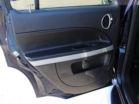 Used 2010 Chevrolet HHR SS FWD image 23