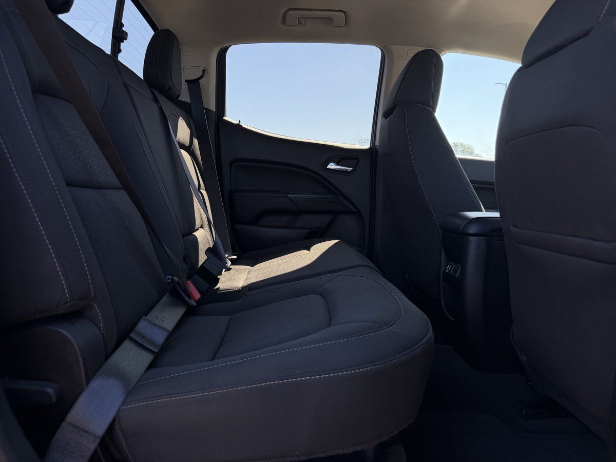 Used 2020 GMC Canyon SLE w/ Driver Alert Package AWD/4WD image 12