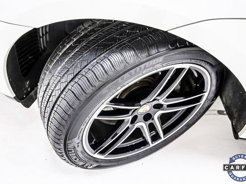 Used 2021 Porsche Macan S w/ Premium Package image 11