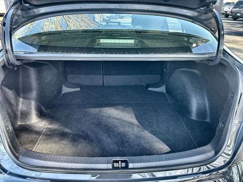 Used 2025 Toyota Corolla LE image 31