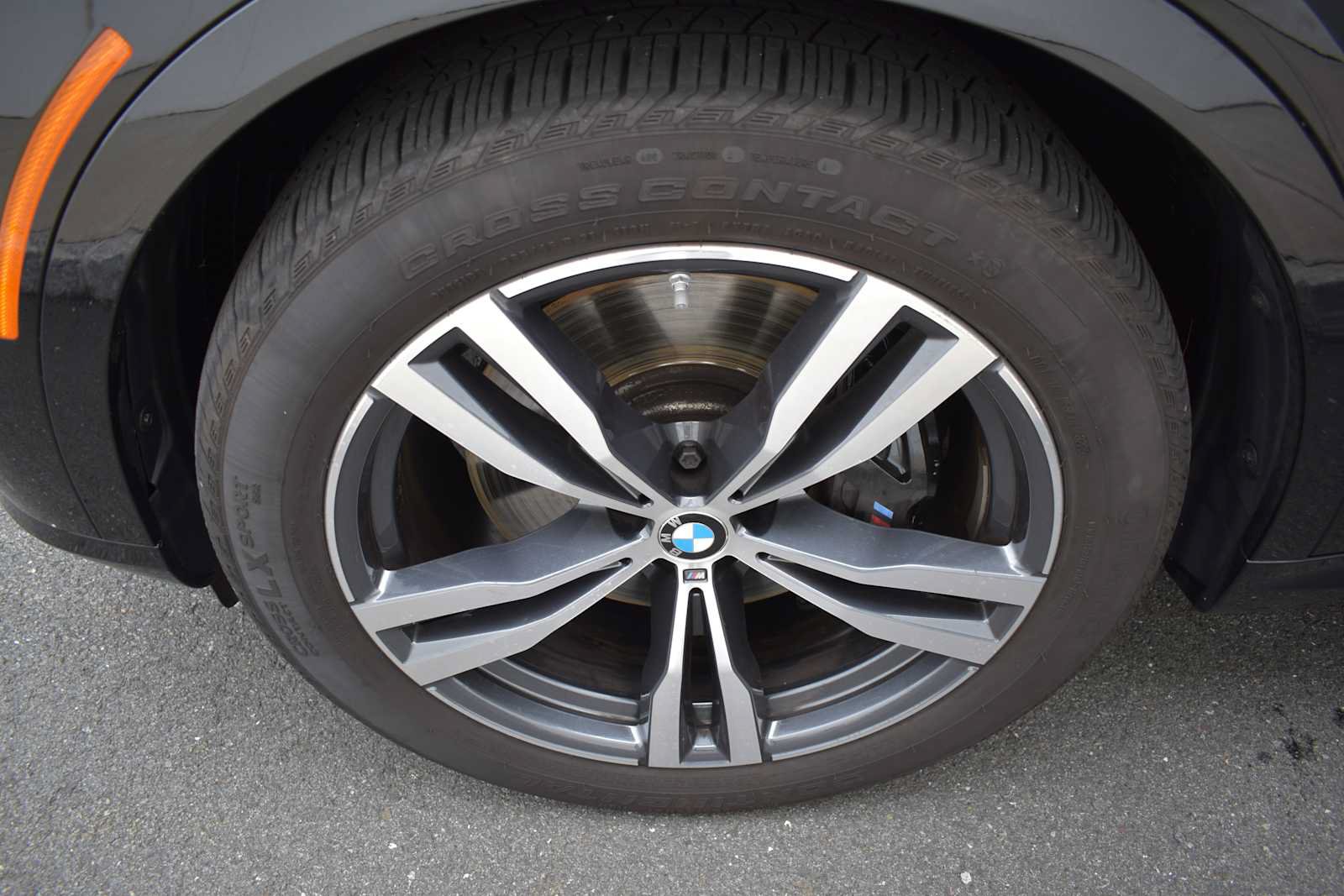 Used 2024 BMW X7 xDrive40i w/ M Sport Package AWD/4WD image 24