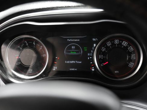 Used 2018 Dodge Challenger SXT RWD image 21
