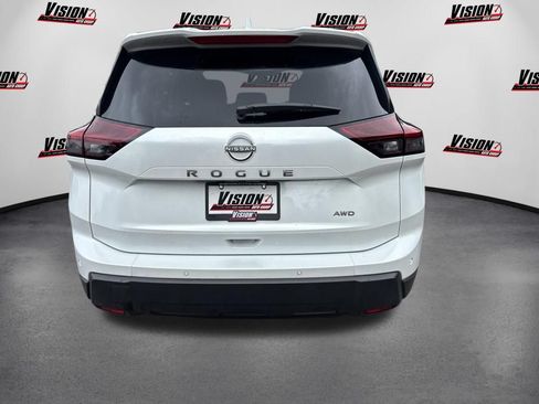 Certified 2026 Nissan Rogue SV AWD/4WD image 6