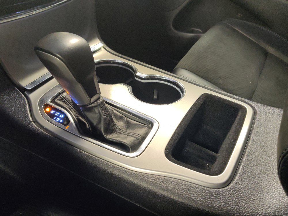 Used 2021 Jeep Grand Cherokee Laredo X RWD image 26