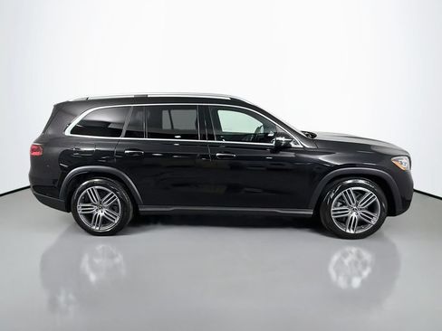 Used 2026 Mercedes-Benz GLS 450 4MATIC image 4