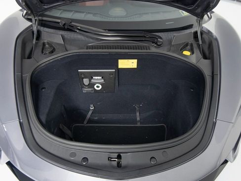 Used 2023 McLaren Artura image 29