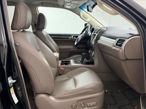 Used 2016 Lexus GX 460 image 20