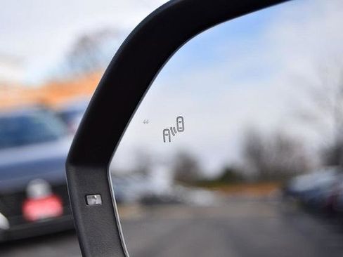 Used 2021 Volkswagen Atlas SEL Premium image 11