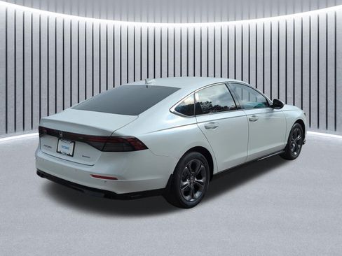 New 2025 Honda Accord EX-L image 4
