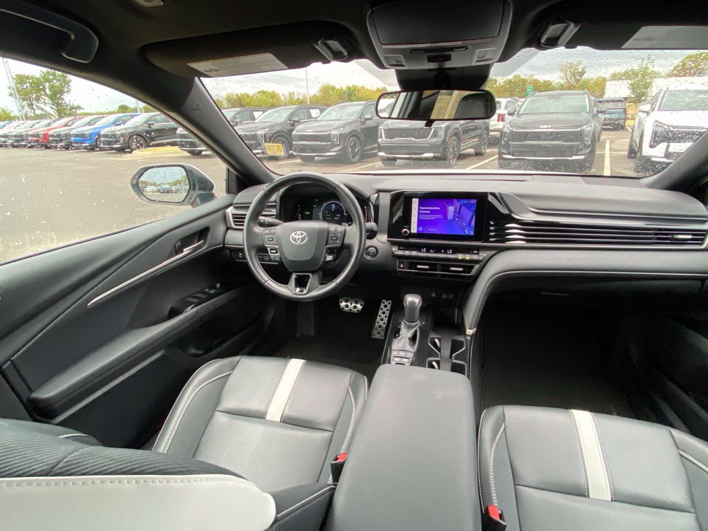 Used 2025 Toyota Camry SE FWD image 21