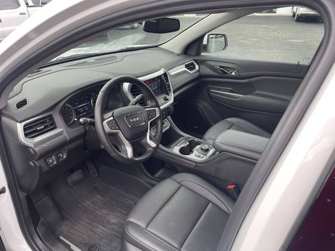 Used 2023 GMC Acadia SLT w/ Preferred Package FWD image 10
