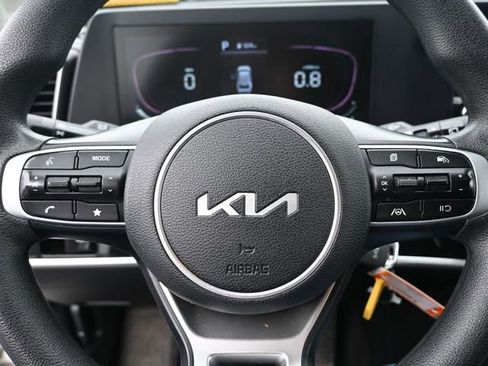 Used 2024 Kia Sportage LX image 29
