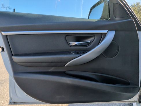 Used 2018 BMW 330e w/ M Sport Package image 27