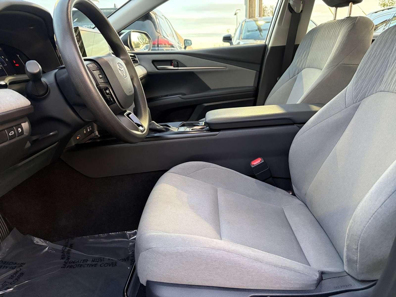 Used 2025 Toyota Camry LE FWD image 11