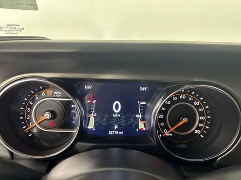 Used 2023 Jeep Gladiator Willys image 17
