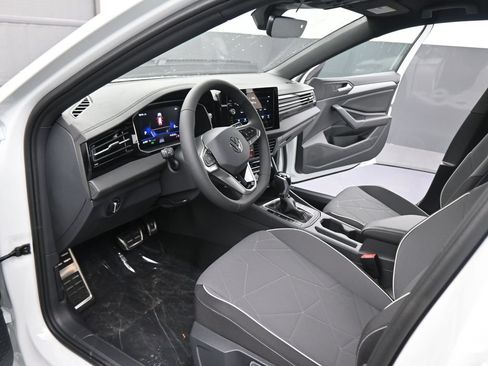 Used 2026 Volkswagen Jetta Sport FWD image 39