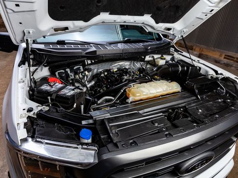 Used 2022 Ford F150 XLT w/ Equipment Group 302A High image 40