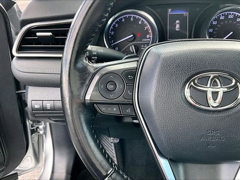 Used 2019 Toyota Camry SE image 18