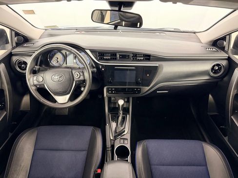 Used 2018 Toyota Corolla SE image 14