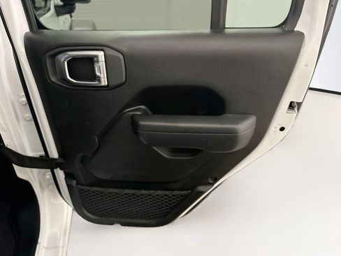 Used 2025 Jeep Wrangler Unlimited Sport AWD/4WD image 30