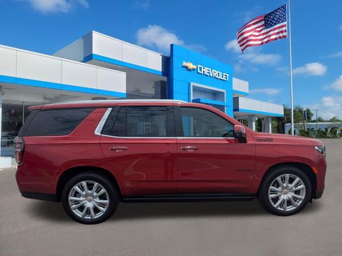 Used 2024 Chevrolet Tahoe High Country w/ Advanced Technology Package RWD image 2