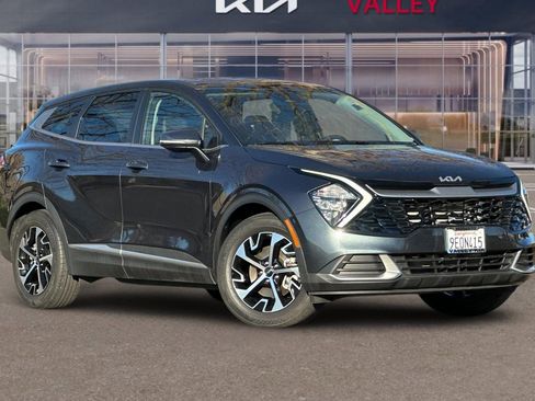 Used 2023 Kia Sportage EX image 2
