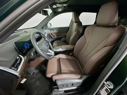 Used 2025 BMW X1 xDrive28i w/ Premium Package image 16