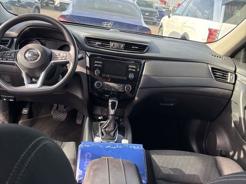 Used 2017 Nissan Rogue S FWD image 10