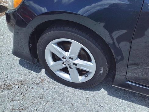 Used 2013 Toyota Camry SE image 4