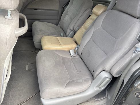 Used 2010 Honda Odyssey EX image 16