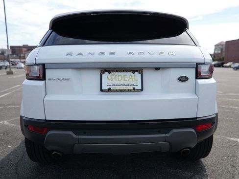 Used 2018 Land Rover Range Rover Evoque image 8