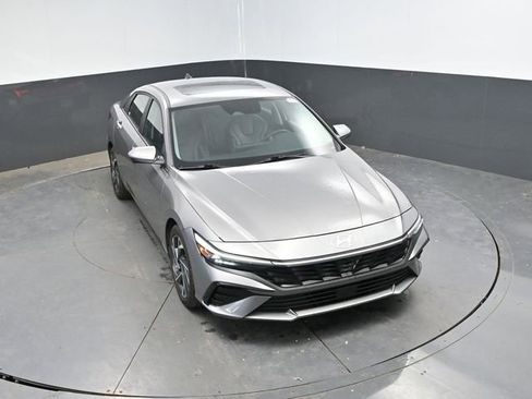 Used 2024 Hyundai Elantra Limited FWD image 41