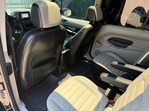 Used 2019 Ford Transit Connect Titanium w/ Titanium Premium Package FWD image 19