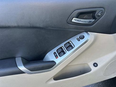 Used 2009 Pontiac G6 Sedan w/ Sport Package 2 image 15