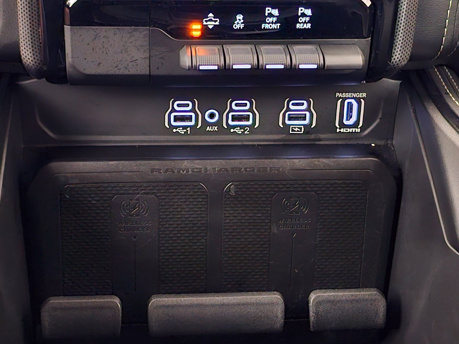 Used 2025 RAM 1500 Limited AWD/4WD image 10