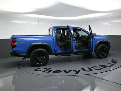 Used 2025 Chevrolet Colorado Trail Boss AWD/4WD image 24