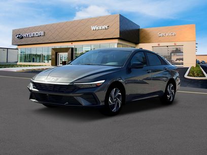 New 2025 Hyundai Elantra SEL